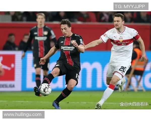 欧冠激战曼联主场狂胜莱比锡五球大捷全场沸腾