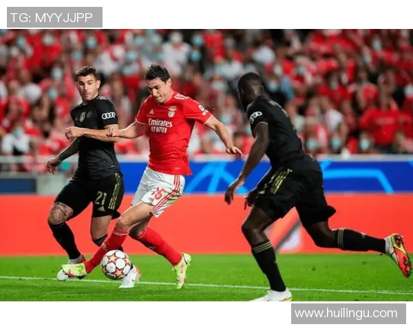 中超热战：那不勒斯与本菲卡激战成平局红牌事件引发全场热议