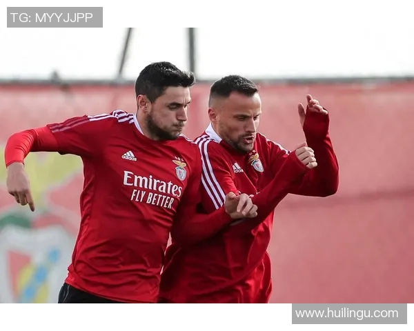 欧冠精彩对决本菲卡大胜那不勒斯点球大战瞬间点燃全场激情